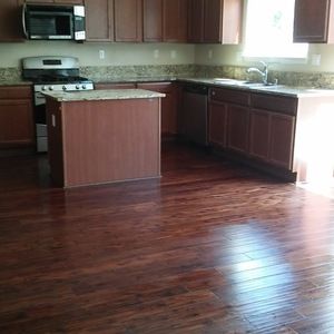 Meet your Posher, Salesh